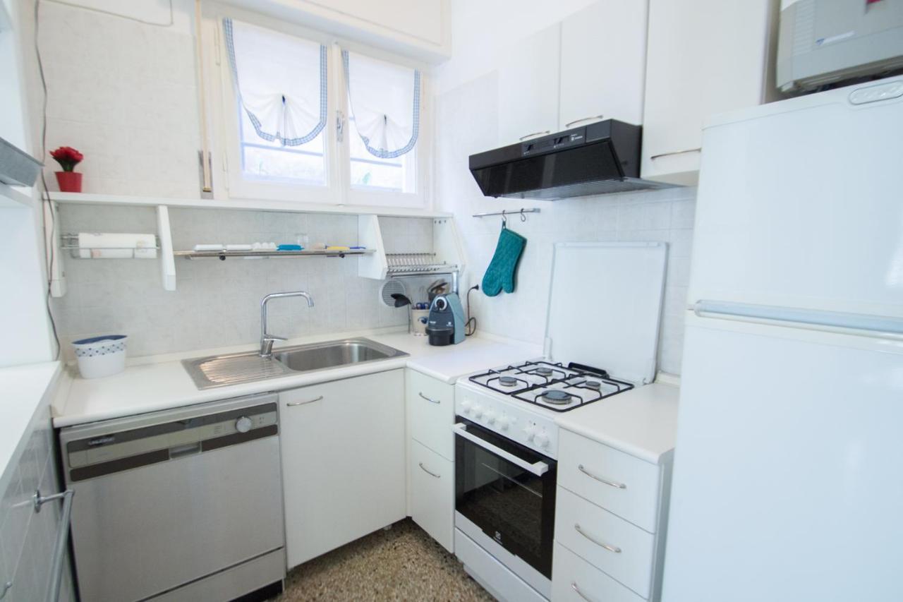 Grande Bilocale Con Giardino E Posto Auto Privato Comodo Al Mare Варацце Экстерьер фото