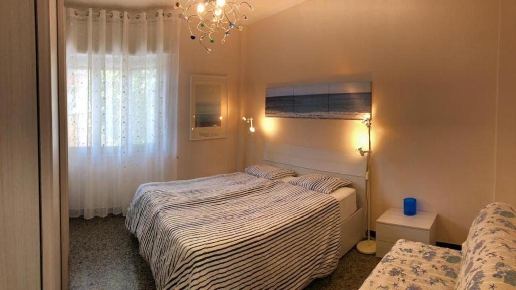 Grande Bilocale Con Giardino E Posto Auto Privato Comodo Al Mare Варацце Экстерьер фото